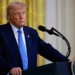 Trump asegura que los aranceles a Canadá y México seguirán según lo programado