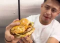 Hospitalizan a Ale Minero, youtuber de retos de comida, por un accidente