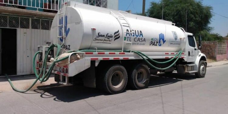 Navarro anuncia que Soledad será parte del programa de pipas de agua de la CEA