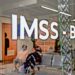 VIDEO| IMSS-Bienestar implementará cambios para solucionar la escasez de medicamentos e insumos