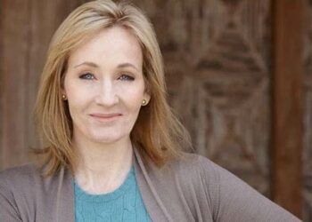JK Rowling celebra la orden ejecutiva de Trump que prohíbe a mujeres trans en el deporte femenino
