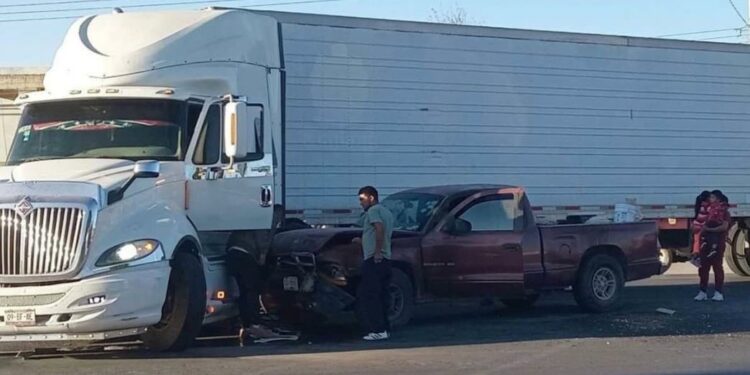 Accidente en la carretera a Zacatecas provocado por trailero