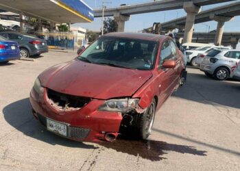 Dos choques causan solo daños materiales en Periférico y Acceso Norte
