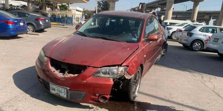 Dos choques causan solo daños materiales en Periférico y Acceso Norte