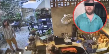 Español agrede a empleada de cafetería en Yucatán… sólo por el volumen de la música