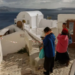 Declaran el estado de emergencia en la isla griega de Santorini después de una serie de sismos que llevó a la evacuación de más de 11.000 personas