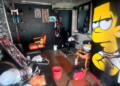 Policías evitan quema de barbería en colonia Pavón tras asesinato de joven