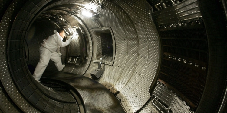 Científicos franceses avanzan hacía la fusión nuclear