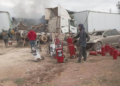 Incendio en pensión y taller de transporte en Los Salazares moviliza a cuerpos de emergencia