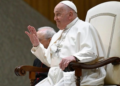 Los médicos no temen por la vida del papa Francisco, pero aún no está fuera de peligro