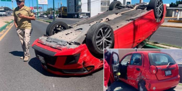Susto en la carretera a Matehuala: Choque y volcadura terminan sin heridos graves, pero con fuertes daños materiales
