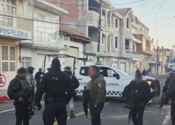 VIDEOS | Detención de líder del CJNG desata balaceras y quema de coches en Zacapu, Michoacán, suspenden clases