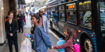 Fraude millonario en NY: abogado fue sentenciado a 6 años de cárcel por estafar a migrantes