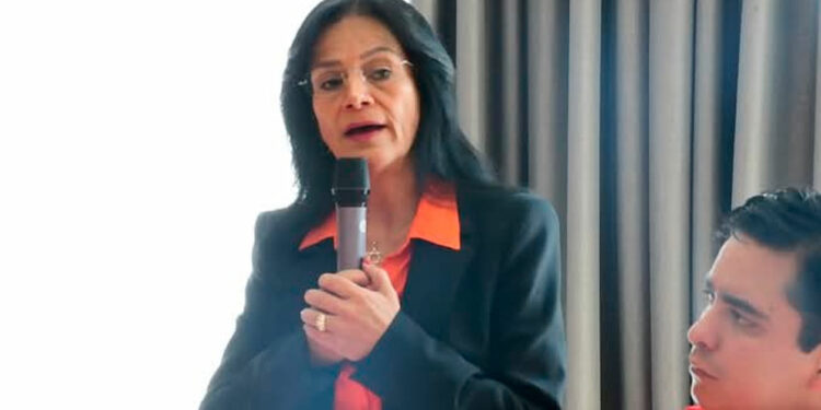 Adriana Urbina toma la coordinación de Movimiento Ciudadano en la capital potosina