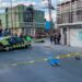 Joven motociclista pierde la vida al chocar contra un auto