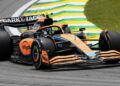 ¿Se extraña a ‘Checo’? Primer incidente de Liam Lawson con Red Bull