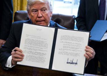 Prevén efectos moderados en la industria mexicana debido a los aranceles de Trump