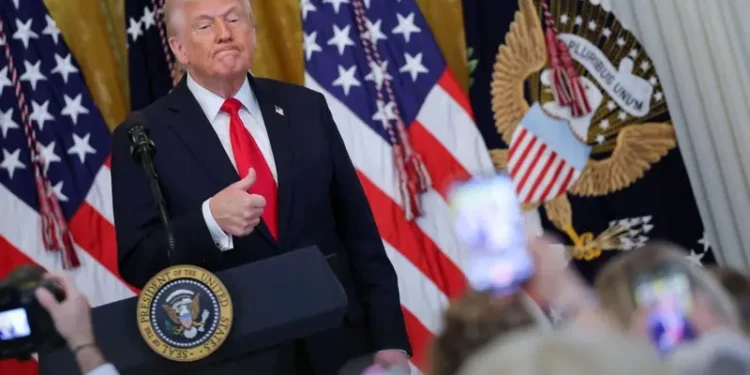 Trump impone aranceles del 25% a los autos que no se fabriquen en EU