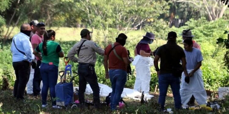 Encuentran otro rancho en Tabasco con fosas y restos humanos
