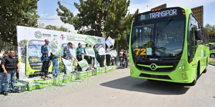VIDEO| Se renovarán 100 unidades del transporte urbano