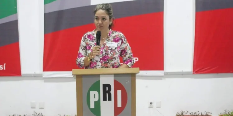 Maribel Lemoine renuncia al PRI