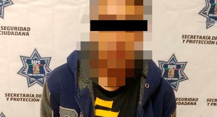 Arrestan a hombre con droga en el B. de Santiago