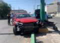 Accidente en Avenida Industrias ocasiona daños considerables en la zona