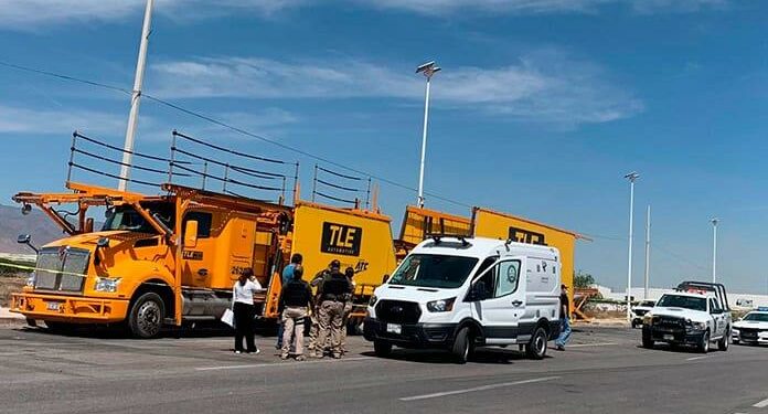 Localizan a hombre sin vida en la carretera a México