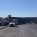 Choque entre camioneta y tráiler deja cuantiosos daños materiales en la carretera 57