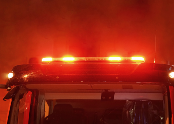 Incendio consume muebles de una familia en la colonia J. Aldana, pero no hay heridos; vecinos salvan a perrito