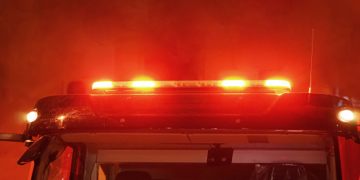 Incendio consume muebles de una familia en la colonia J. Aldana, pero no hay heridos; vecinos salvan a perrito