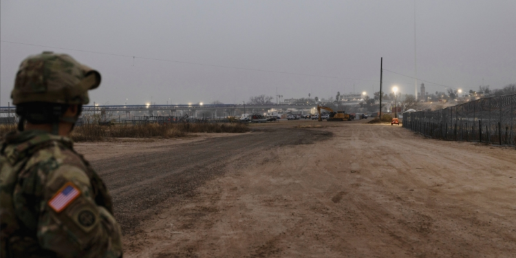 EE.UU. despliega 600 militares adicionales para reforzar la seguridad en la frontera con México