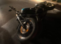 Motociclista muere tras derrapar y chocar contra muro en el Distribuidor Benito Juárez