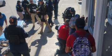 Dos vendedores de flores resultan heridos en un ataque a balazos en cruce de Salvador Nava y J. Clouthier