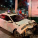 Conductor lesionado tras chocar contra un poste y una llantera en la carretera a Rioverde
