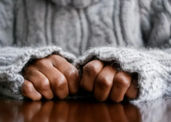 La mujer autista que fue encerrada injustamente en un hospital psiquiátrico durante 45 años en Inglaterra