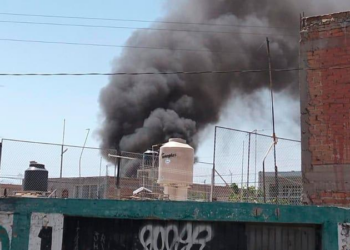 Incendio en vivienda de la colonia San Felipe causa fuertes daños sin víctimas