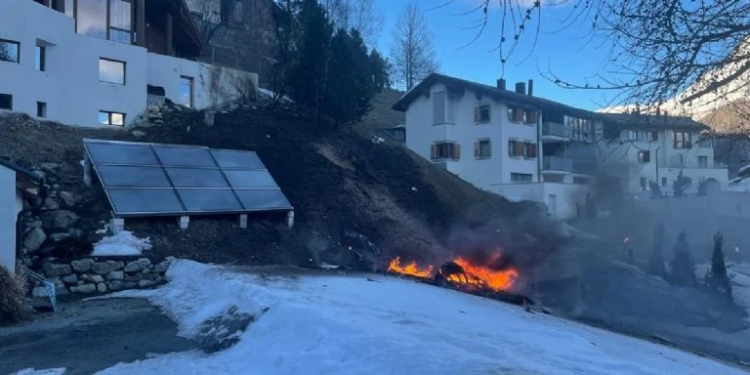 Tres personas mueren al estrellarse avión procedente de Dinamarca en Suiza