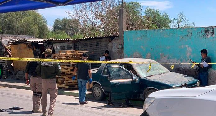 Adolescente es encontrado muerto en un automóvil en Soledad