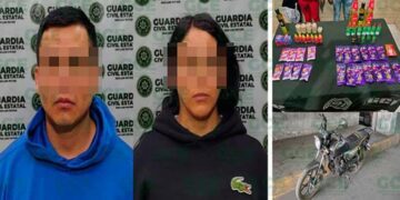 Pareja roba en una farmacia y es arrestada