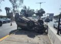 Dos heridos tras choque y volcadura en Salvador Nava