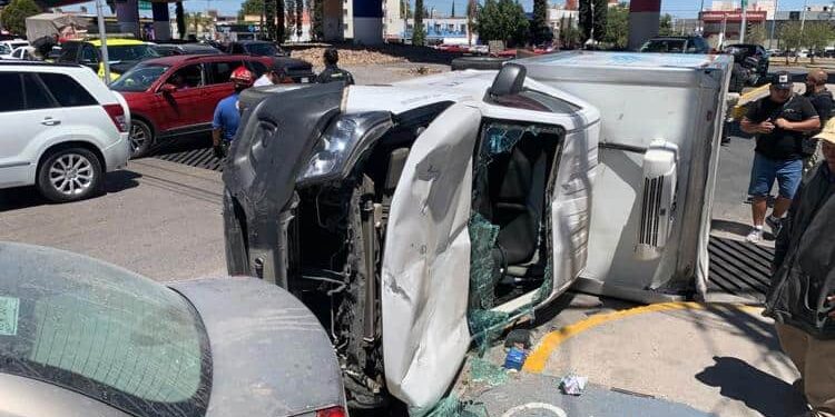 VIDEO | Choque en Salvador Nava y Chapultepec deja a una mujer lesionada