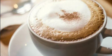 Por esta razón debes tomar café antes de una siesta: napuccino, el truco para descansar