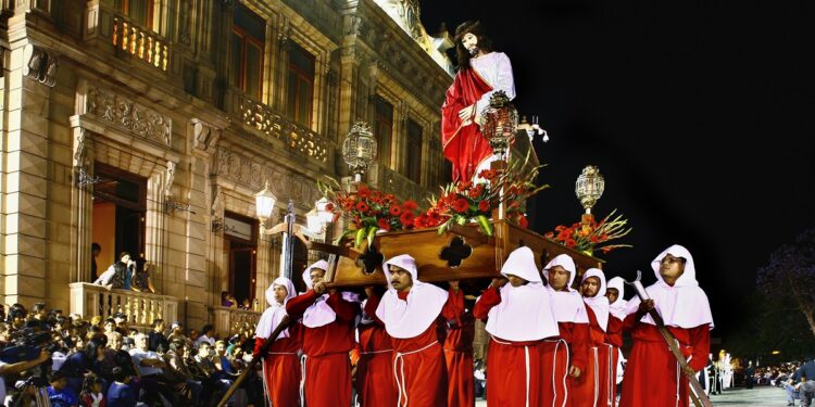 VIDEO | Confían en que Plaza de Armas se despeje para el inicio de Semana Santa