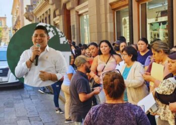 VIDEO | Se registra un conato de violencia durante el registro del programa “Tu casa, tu apoyo”