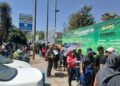 Acampan en espera de ser los primeros en registrarse al programa “Tu casa, tu apoyo”
