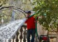 El Ayuntamiento asegura riego continuo en el Parque de Morales para favorecer su recuperación
