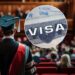 EUA revoca visas de estudiante y la Green Card por contenido antisemita en redes sociales