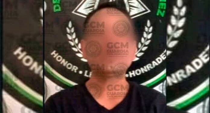 Encargado de restaurante golpea a un inspector