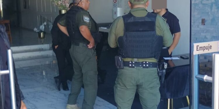 Asalto en funeraria de la Himno Nacional es detenido a tiempo